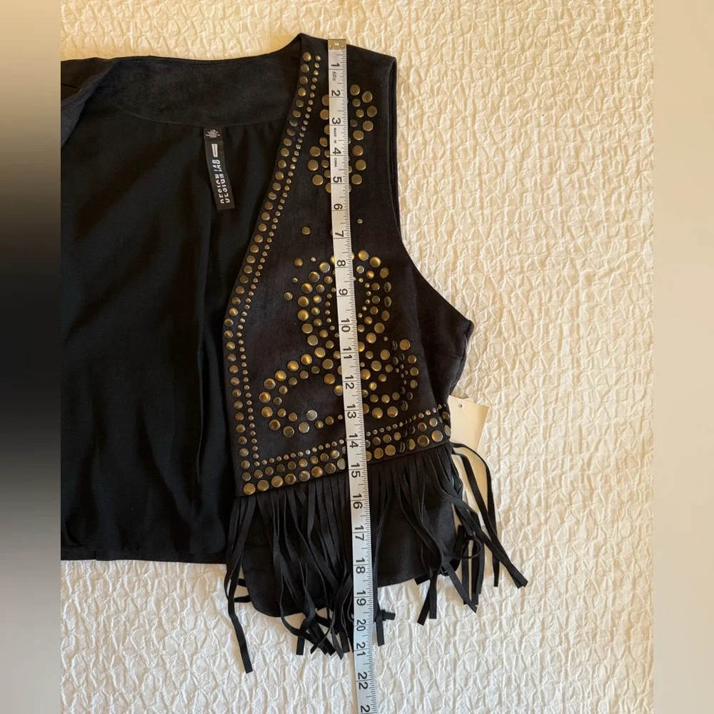 Design Lab Black Faux Suede Studded Fringe Vest – Size L - Picture 10 of 11